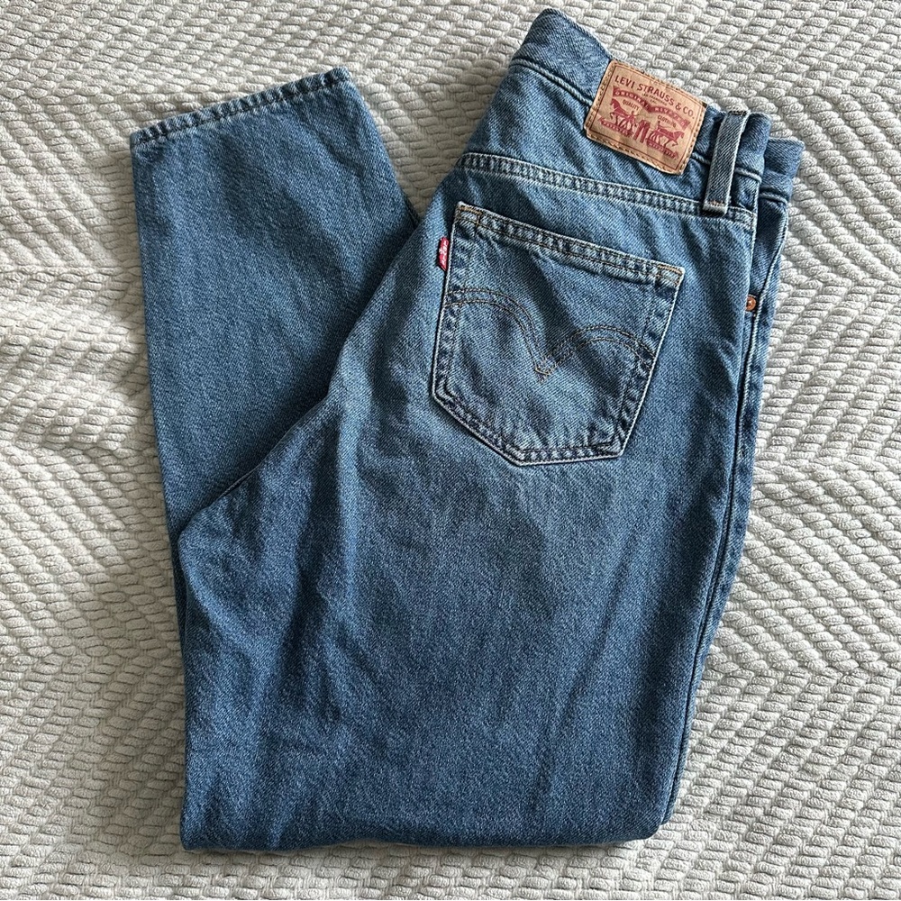 Levi’s High Waisted Mom Jeans